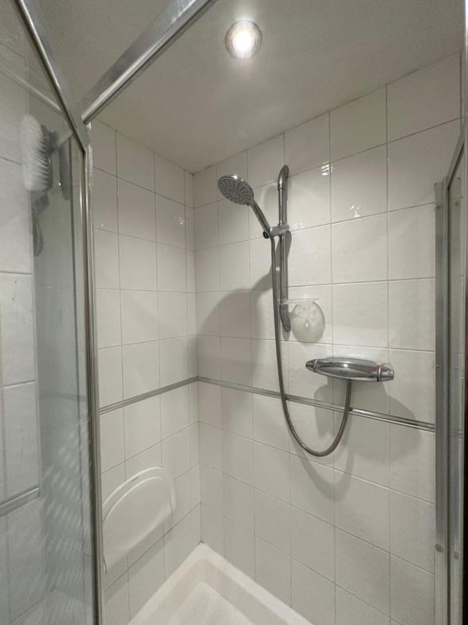 Cozy Private Room For Single Use Londyn Zewnętrze zdjęcie